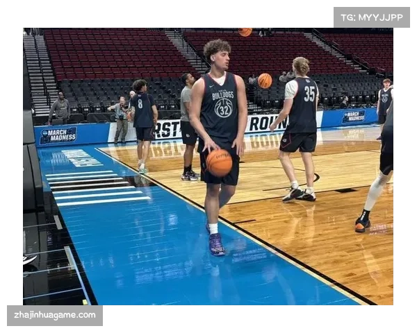 雷霆杰伦威廉姆斯22分 侧翼冲击力补充球队进攻维度